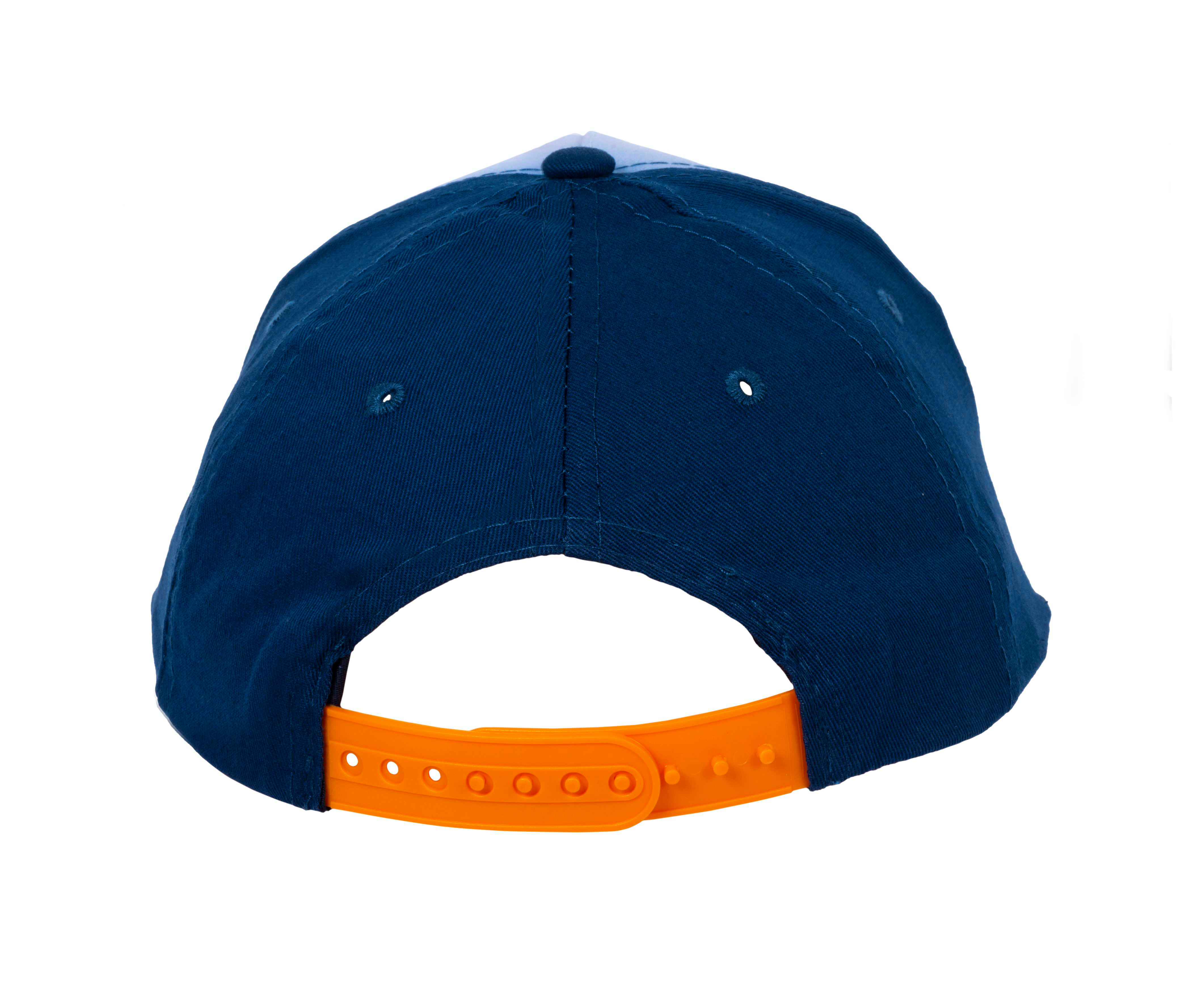 Blaue Kappe mit orangefarbenem Riemen, von hinten gesehen. Die Kappe hat ein weißes Panel oben.