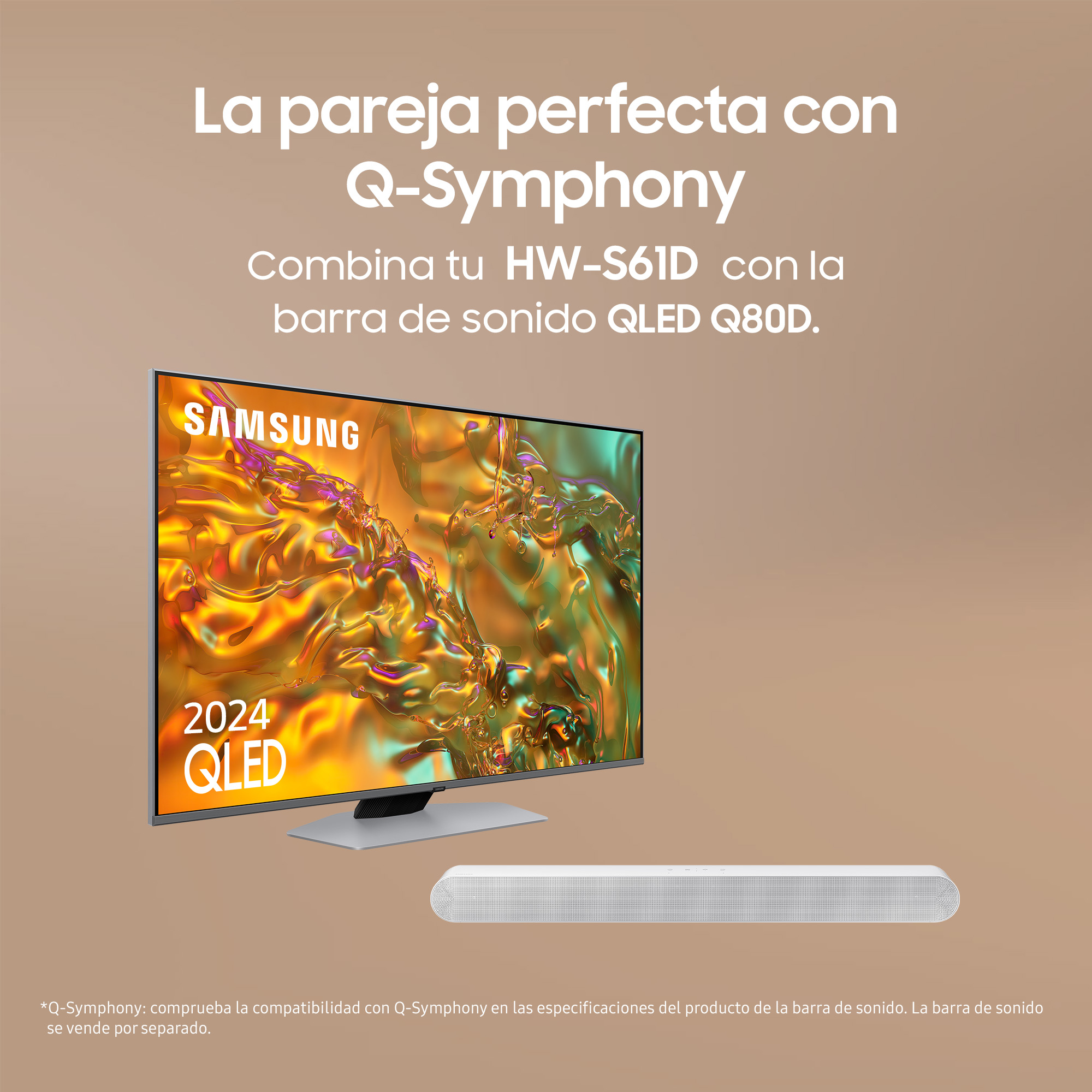 TV Samsung QLED y barra de sonido, con texto en español. Fondo marrón.