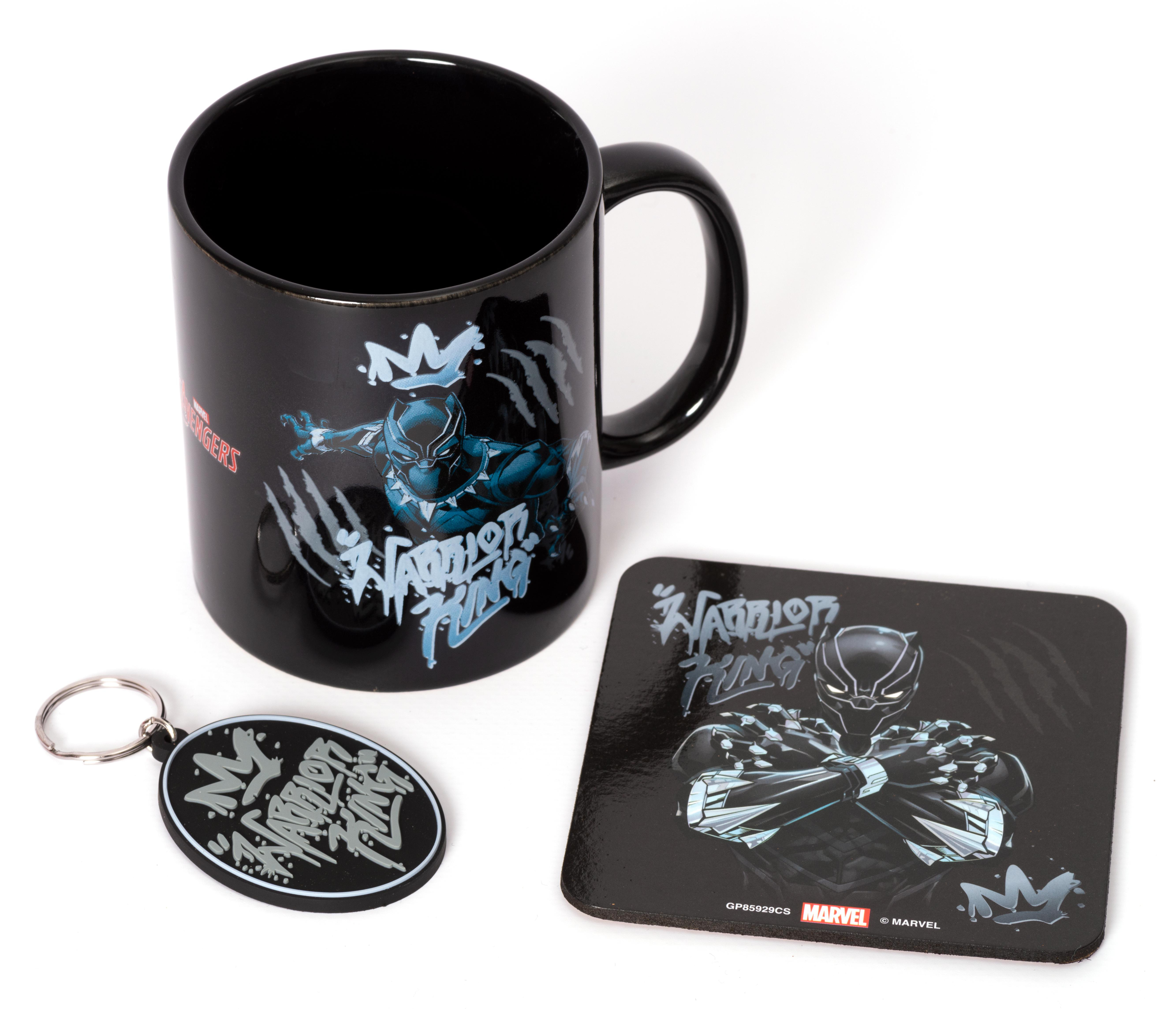 Black Panther-Tasse, Untersetzer und Schlüsselanhänger auf weißem Hintergrund.