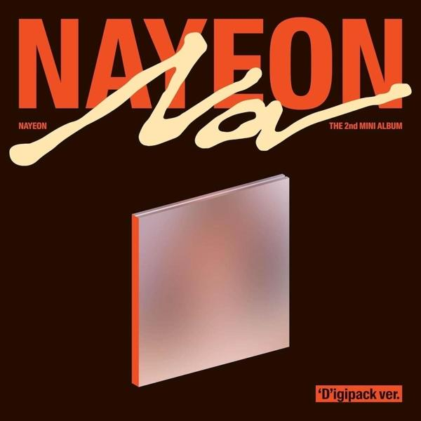 Albumcover mit orangefarbenem Text 'NAYEON' und einem quadratischen Album. Brauner Hintergrund.