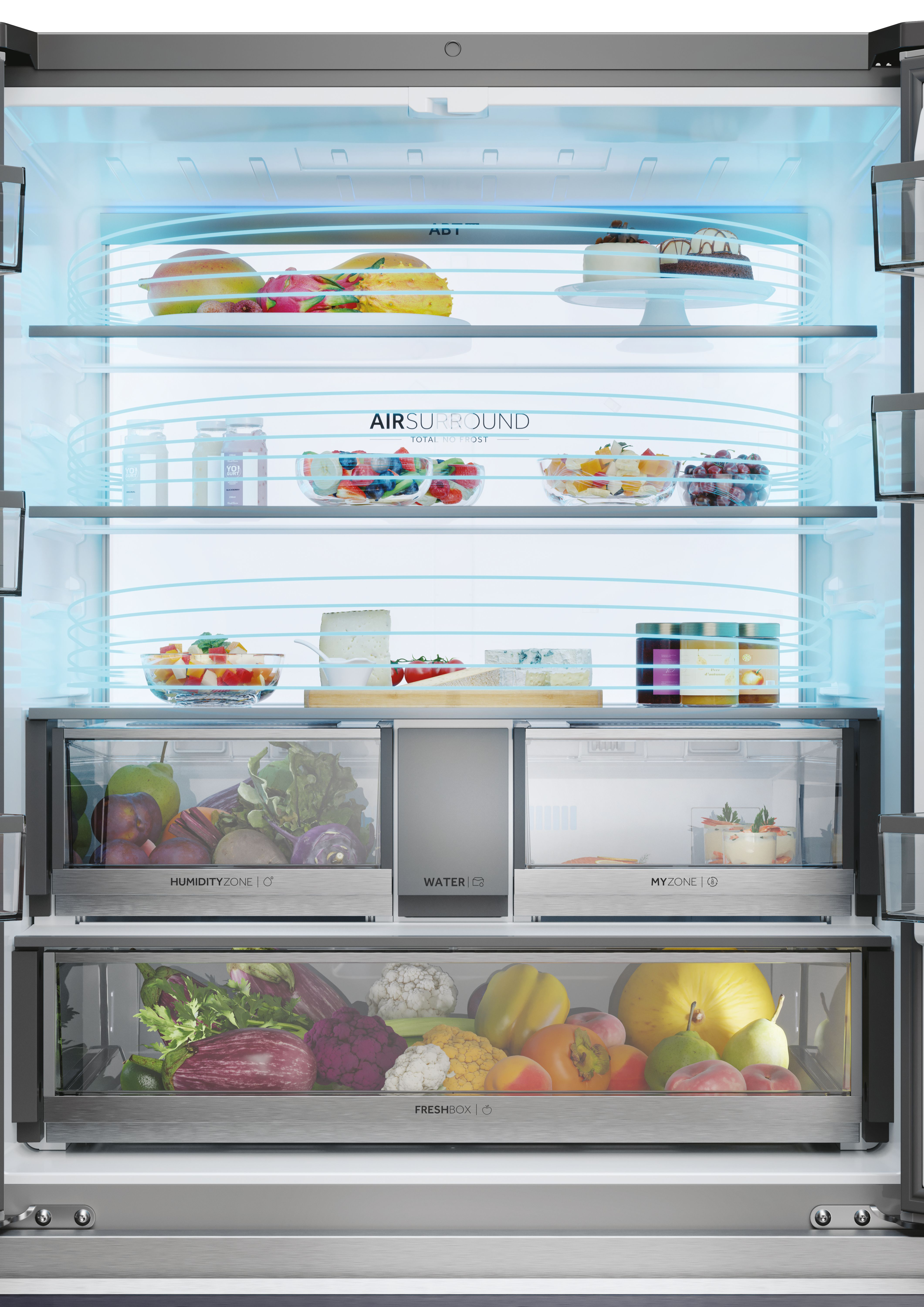 Interior de nevera abierta con estantes y contenido. Incluye varios alimentos. Efecto de luz azul.