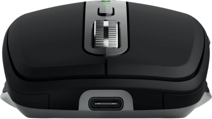 Egy fekete-szürke egér, görgetőkerékkel és USB-C porttal látható.