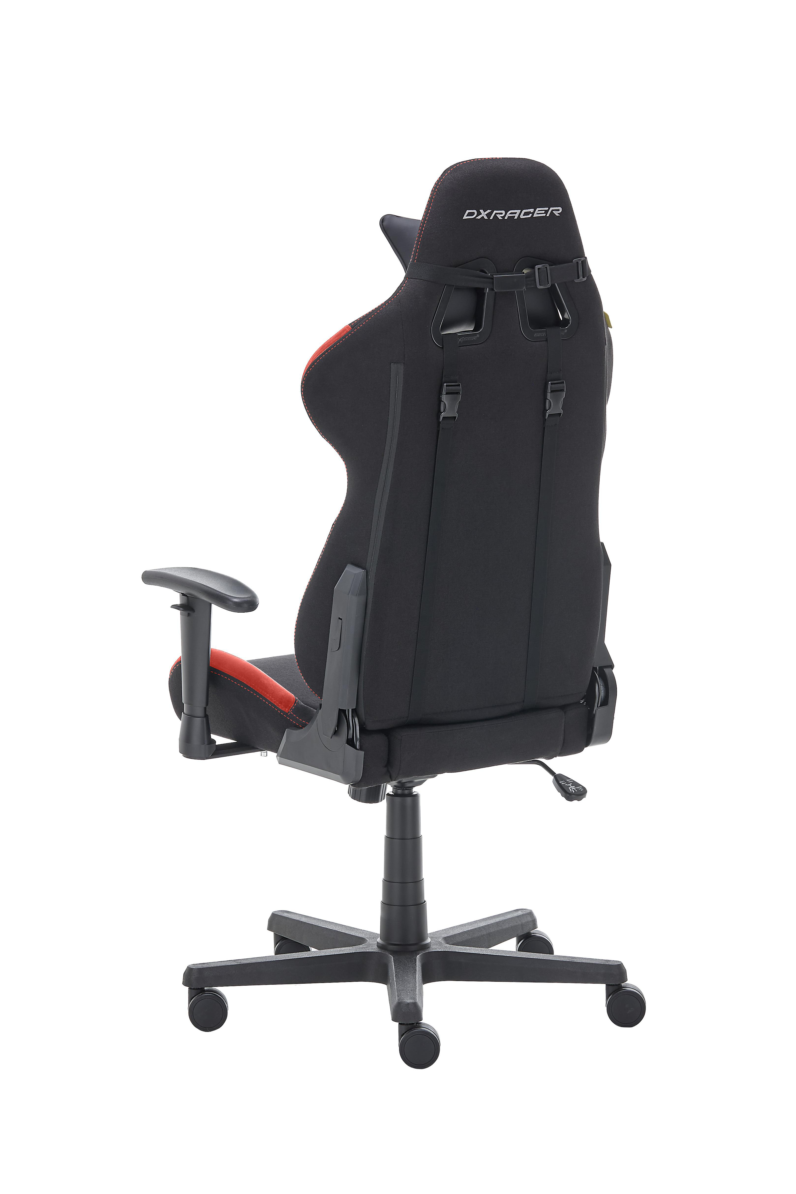 Schwarzer und roter Gaming-Stuhl von hinten gesehen.