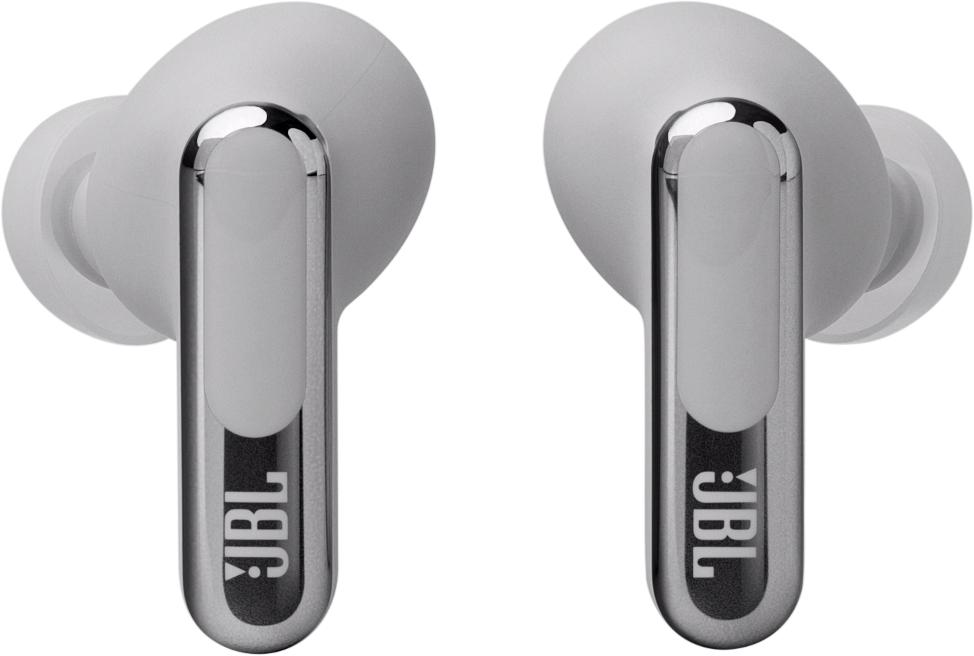 Zwei weiße JBL-Ohrhörer, schwarzer Hintergrund.