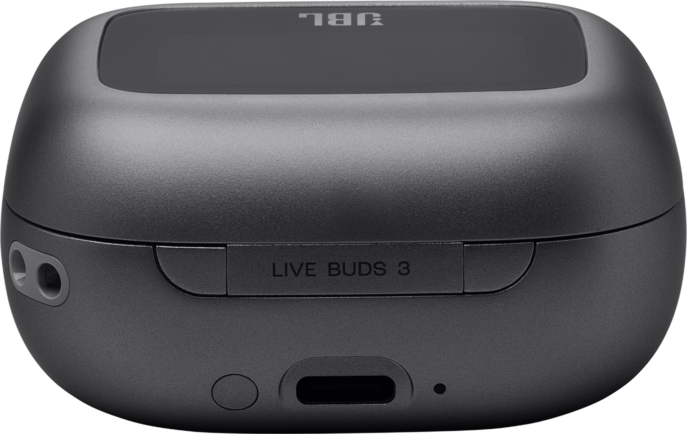 Nahaufnahme eines grauen JBL Live Buds 3 Ladeetuis. Der Markenname ist sichtbar.