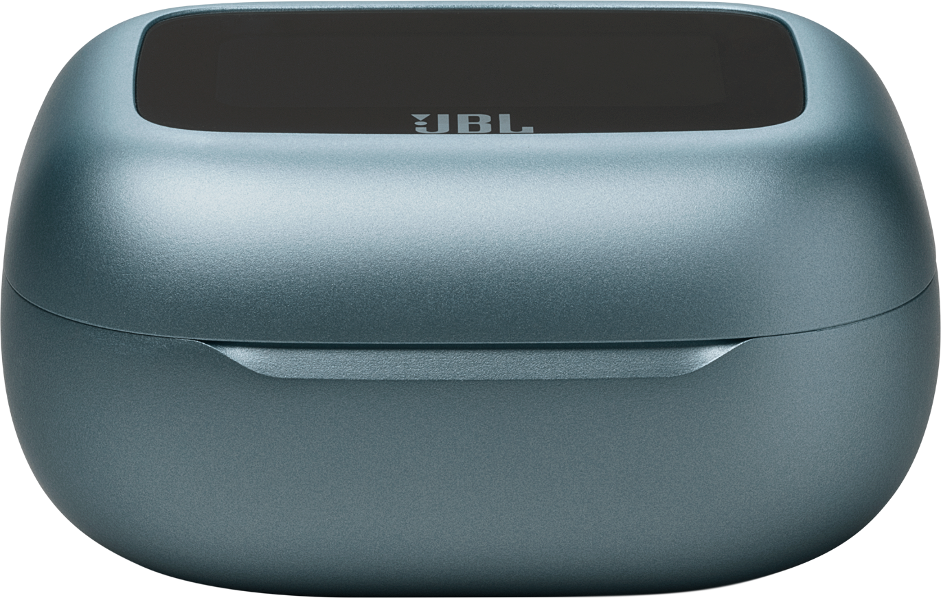 Blaue Hülle für Ohrhörer. Das JBL-Logo ist oben auf der Hülle sichtbar.