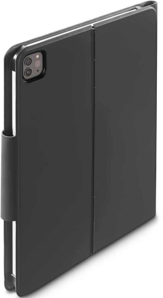 Étui iPad noir, plié en deux, avec la caméra visible sur fond blanc.