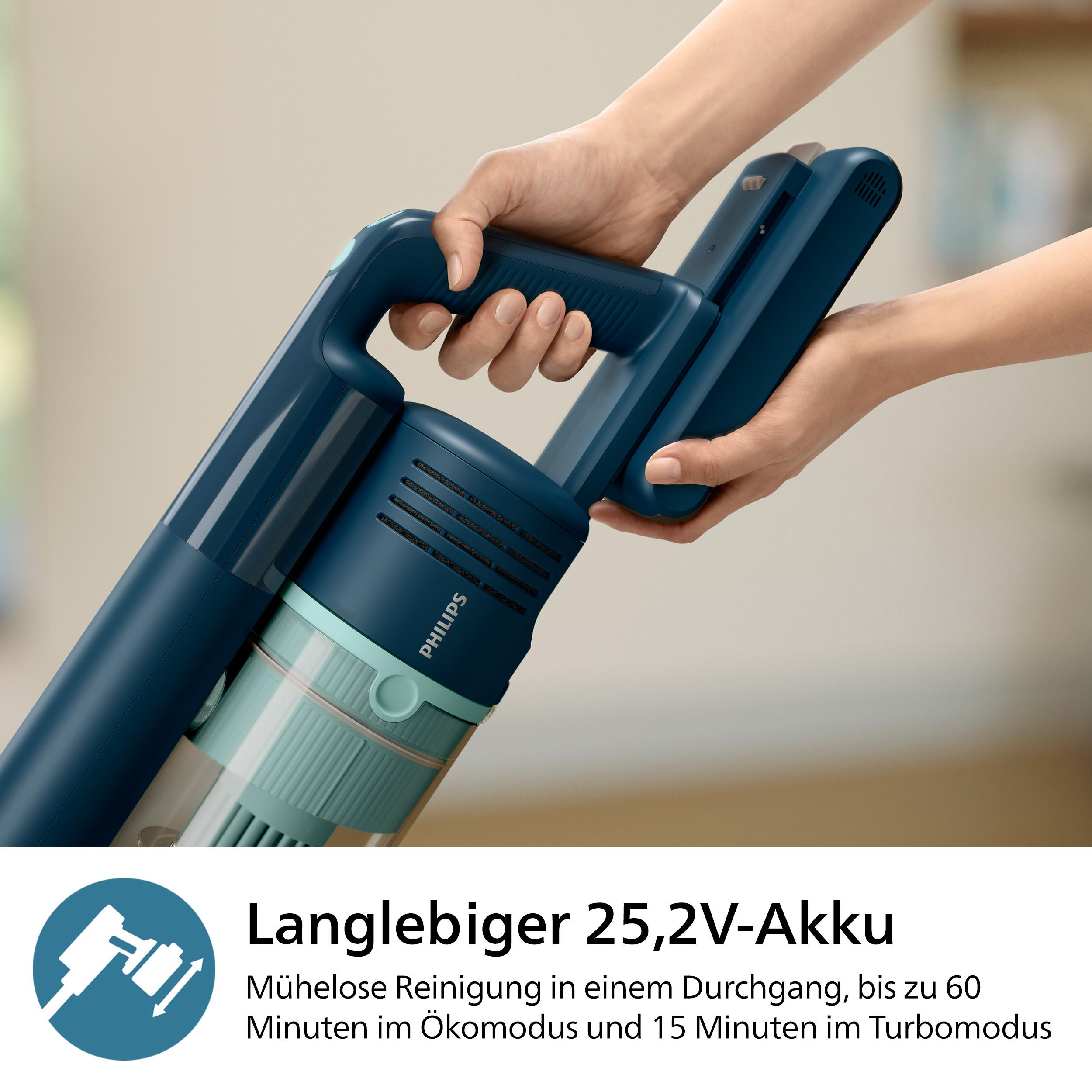 Nahaufnahme eines kabellosen Staubsaugers, der von Händen gehalten wird.