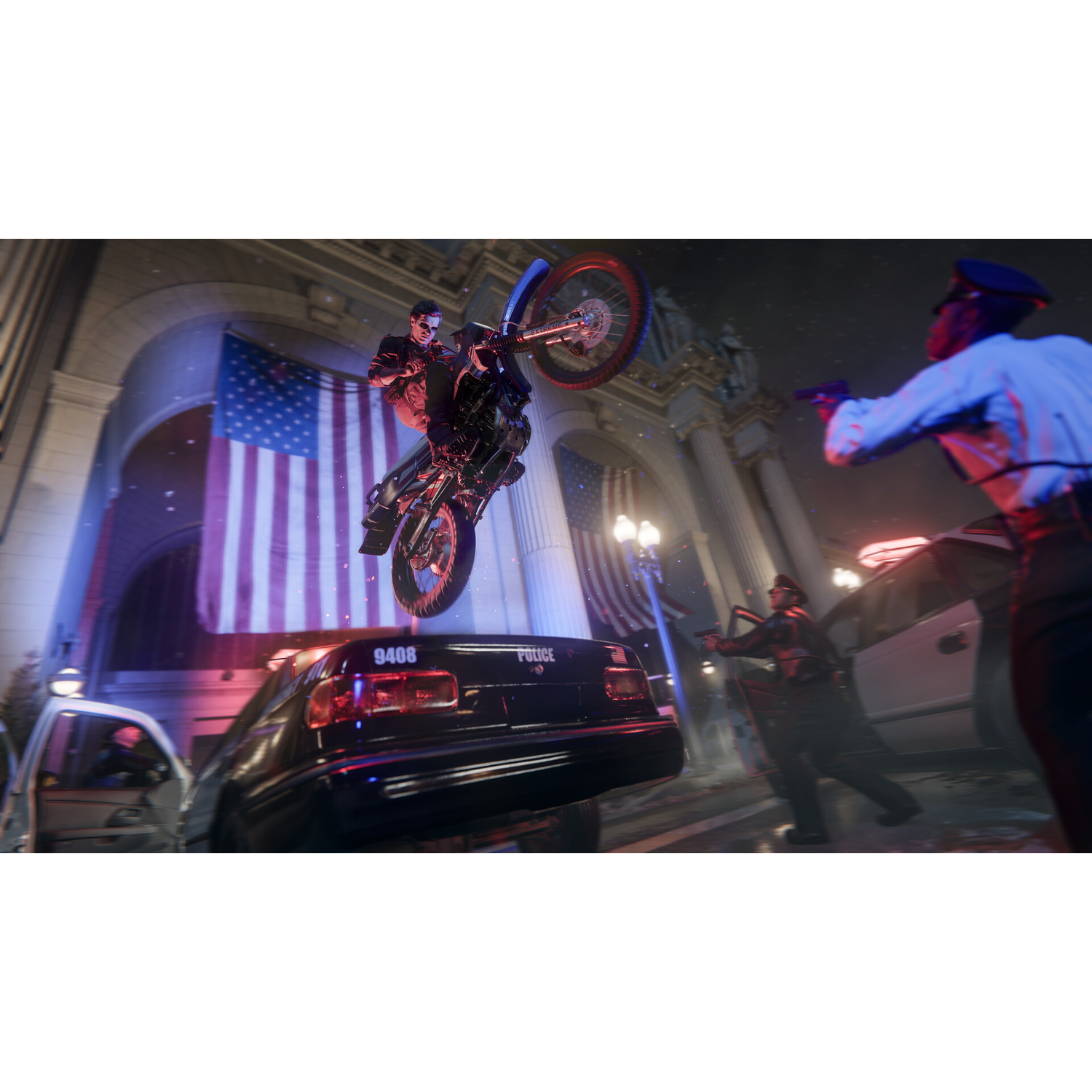 Motorrijder springt voor de Amerikaanse vlag.