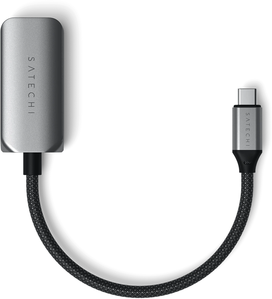 Ezüst USB-C - USB-C adapter fonott fekete kábellel, fekete háttérrel.