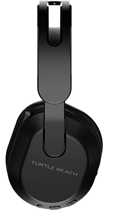 Schwarzer Turtle Beach Kopfhörer. Der Markenname ist auf der Seite des Ohrmuschels sichtbar.