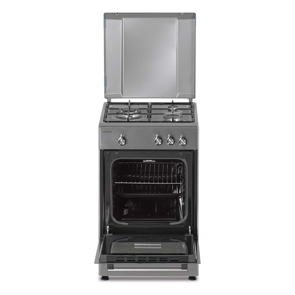 Un horno de gas independiente plateado y negro con horno y puerta superior abiertos.