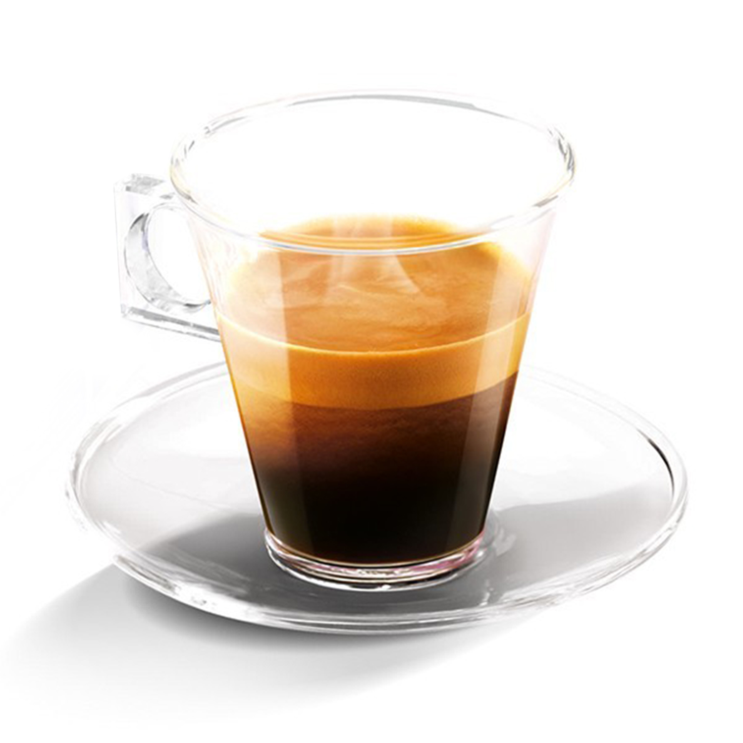 Un bicchiere trasparente di espresso su un piattino.