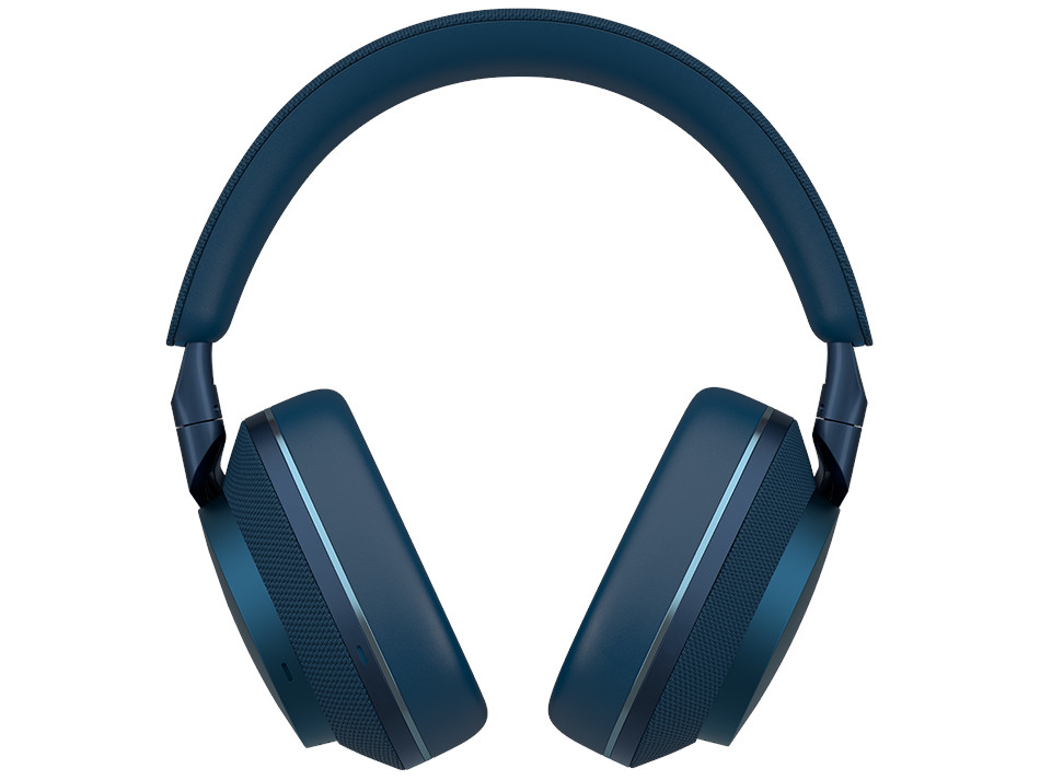 Widok z góry na parę niebieskich słuchawek nausznych na białym tle.