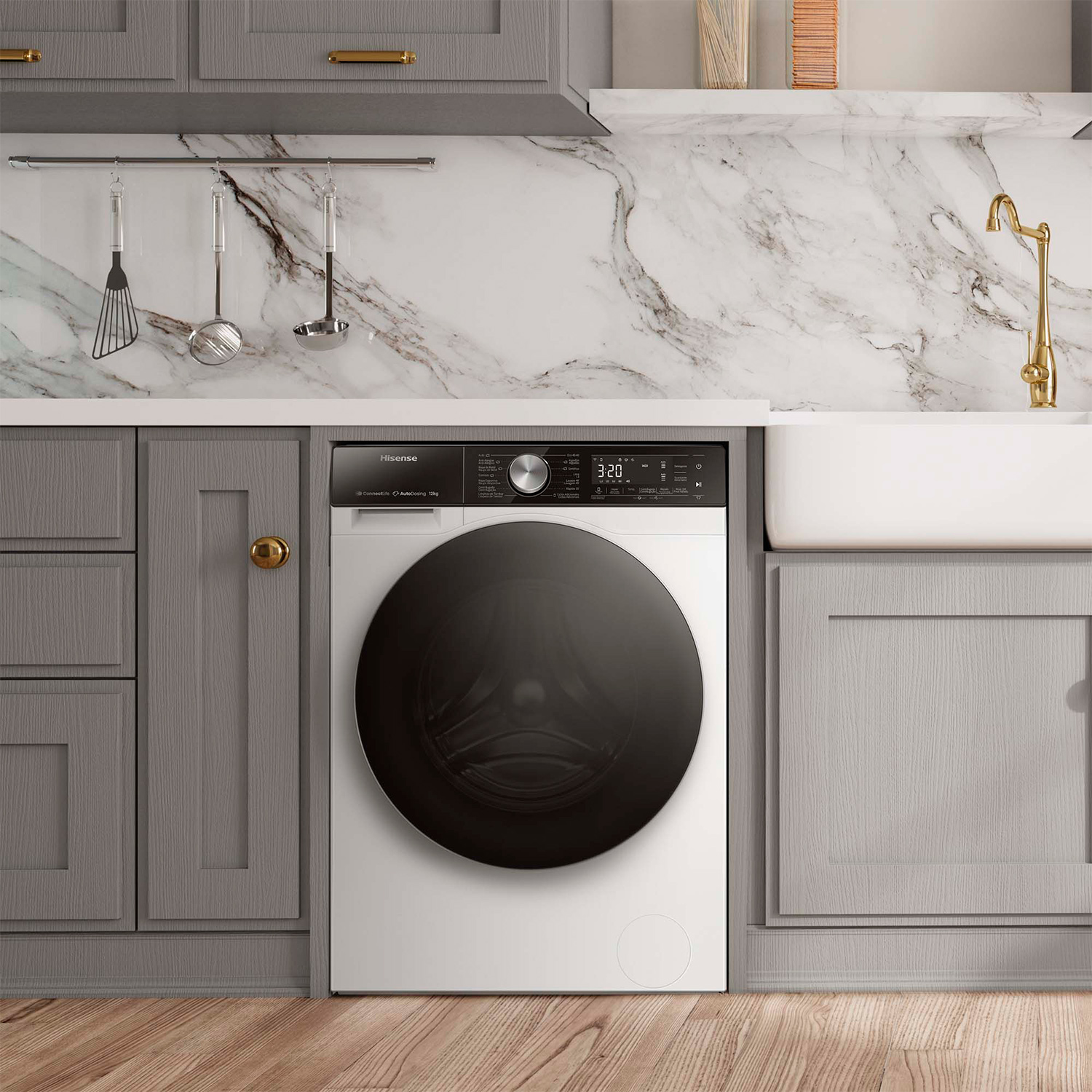 Una lavadora blanca instalada en un mueble de cocina con puertas grises.
