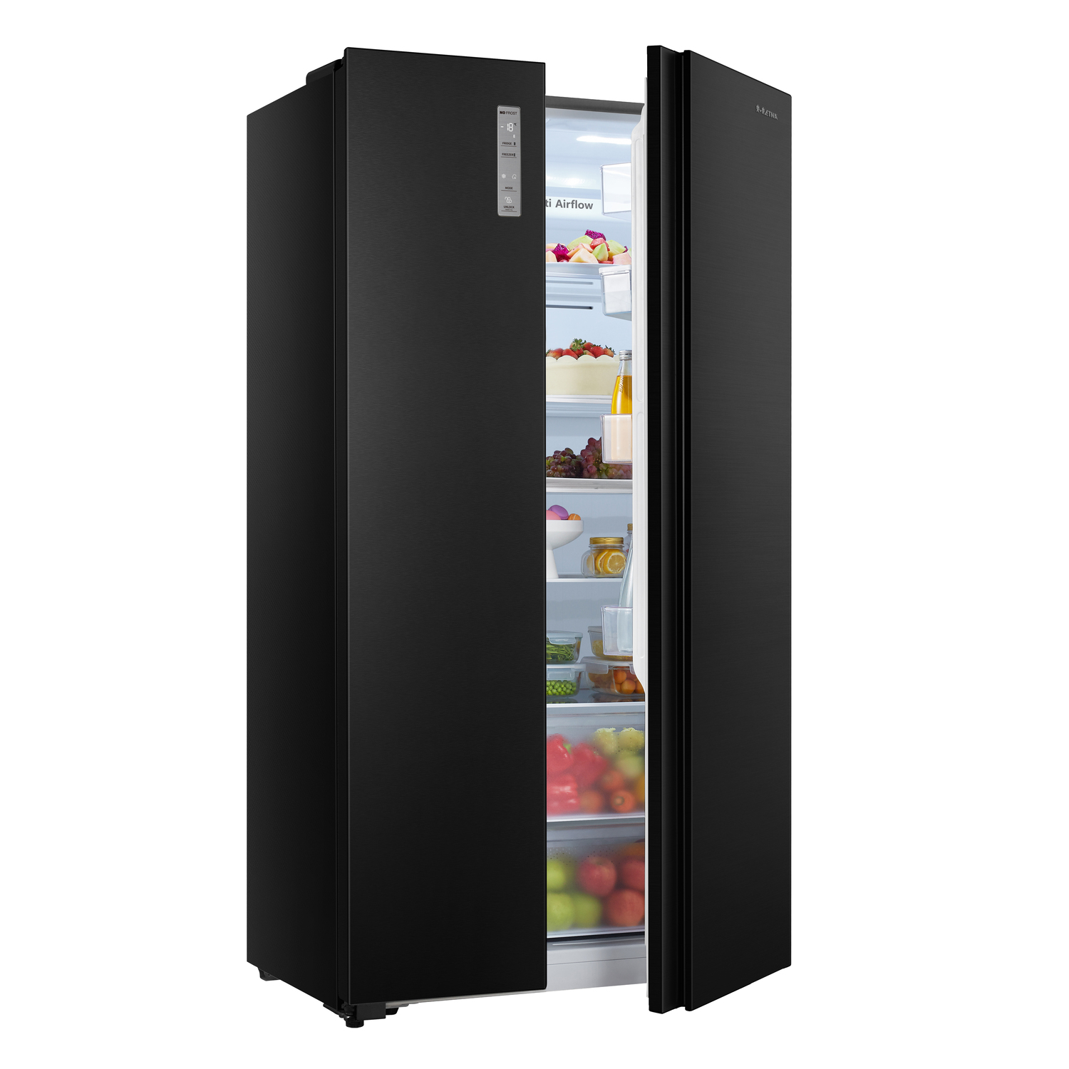 Un réfrigérateur noir avec les portes ouvertes, révélant de la nourriture à l'intérieur. Il se trouve dans une cuisine.