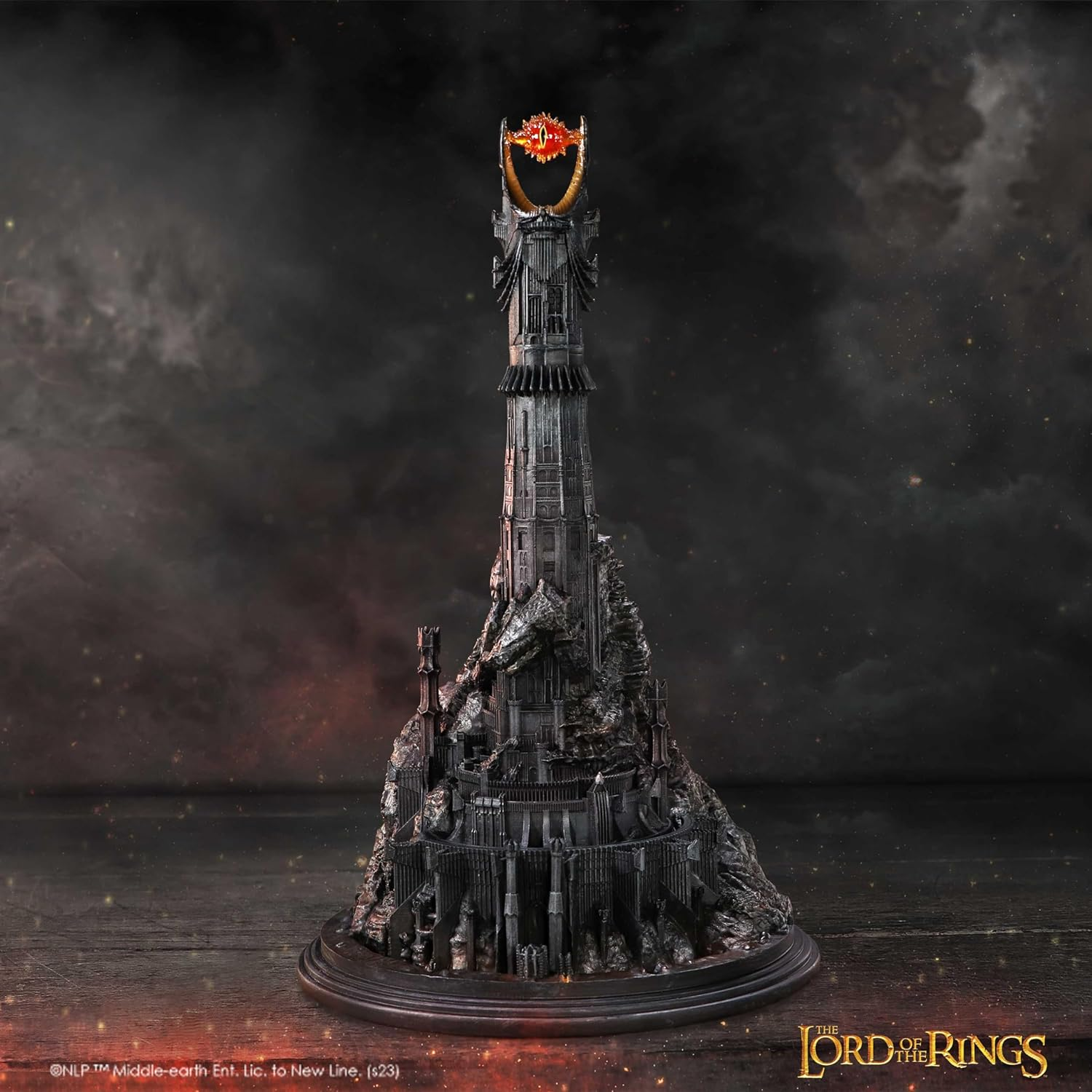 NEMESIS NOW Lord of the Rings - Barad-dûr Backflow Incense Burner (Le Seigneur des Anneaux) statue