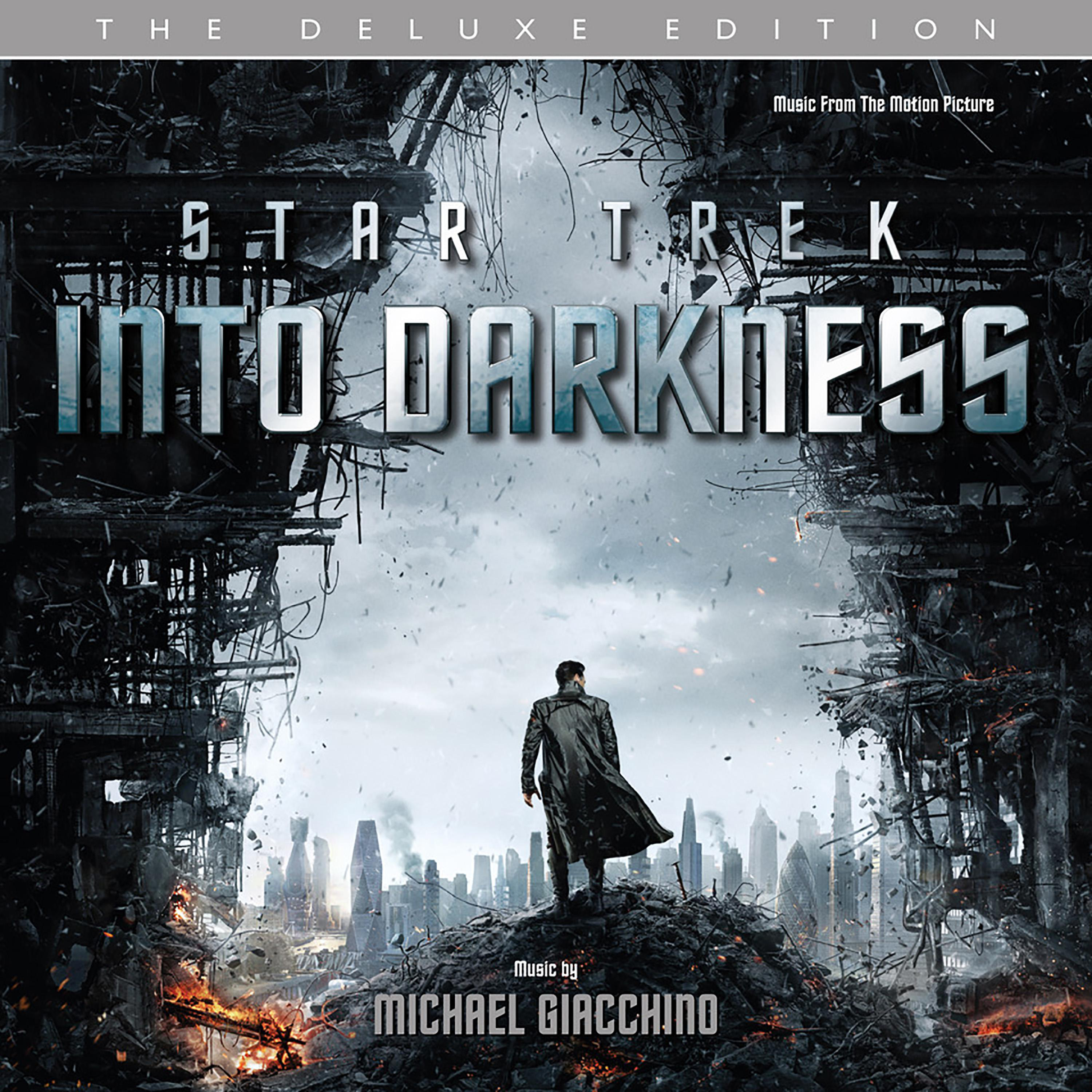 Filmmusik-Cover: Star Trek Into Darkness. Mann auf einem Hügel, zerstörte Stadt, dunkler Himmel.