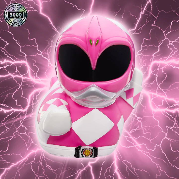 Rózsaszín Power Ranger figura villámhatásokkal és rózsaszín háttérrel.