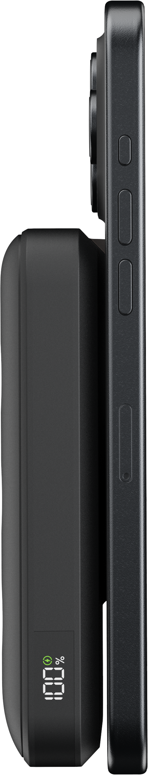 Ein schwarzes tragbares Ladegerät neben einem schwarzen Smartphone. Das Ladegerät zeigt 100% Ladung.