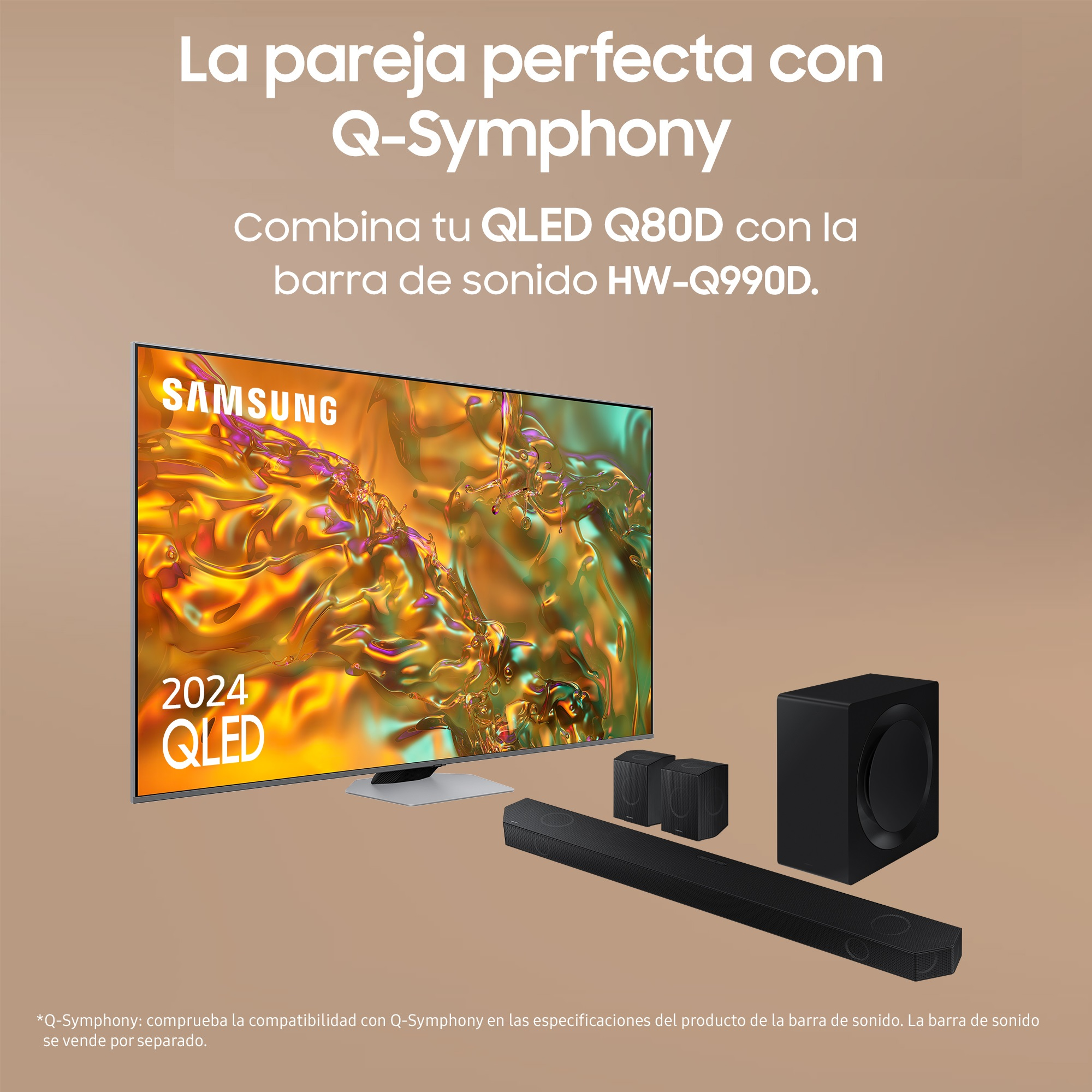 TV Samsung con barra de sonido, subwoofer y dos altavoces; texto dice 'QLED' y 'Q-Symphony'.