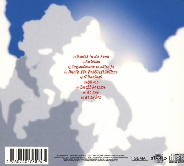 Albumcover mit einer Liste von Songtiteln und Credits auf einem Hintergrund von Wolken.