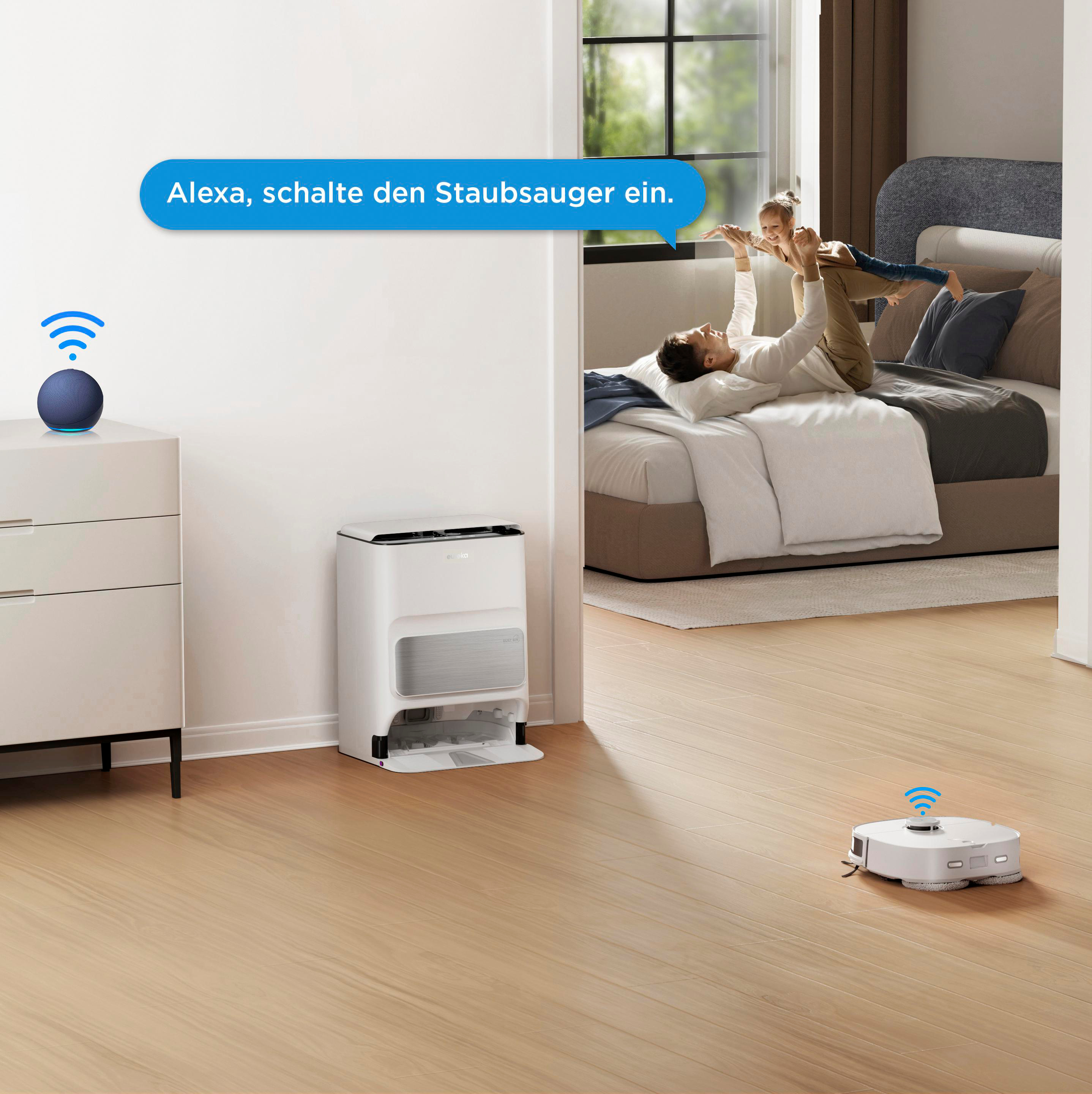 Eine Smart-Home-Szene mit einem Roboter-Staubsauger und einem Alexa-Gerät, mit deutschem Text.