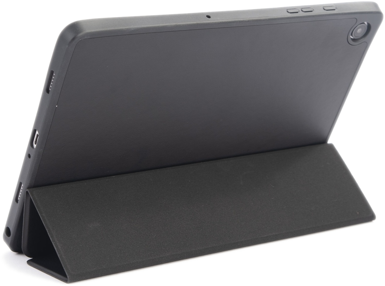 Ein schwarzes Tablet mit Hülle, zum Betrachten aufgestellt, auf weißem Hintergrund.