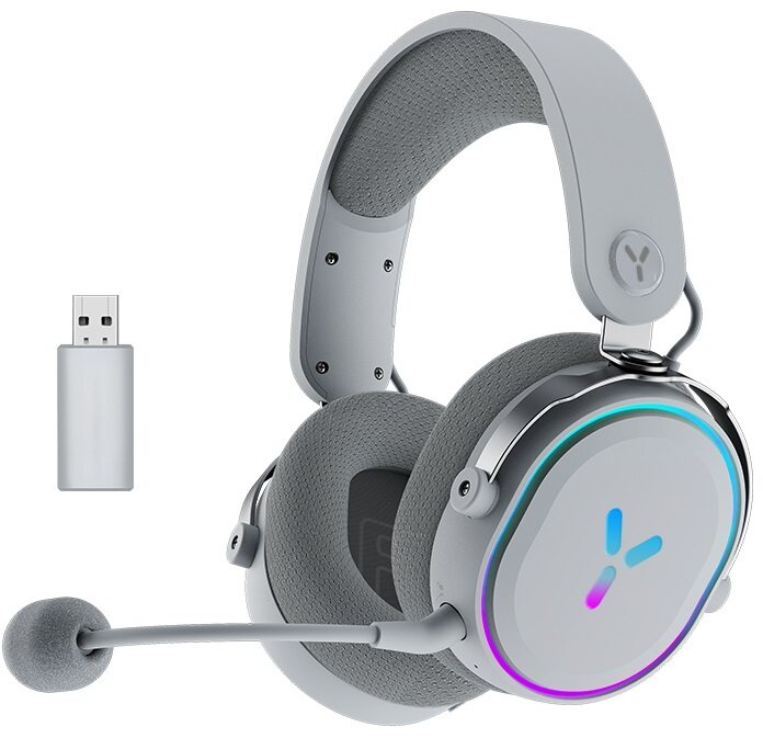 Casque gaming gris avec microphone et récepteur USB. Le casque a des lumières RVB sur les oreillettes.