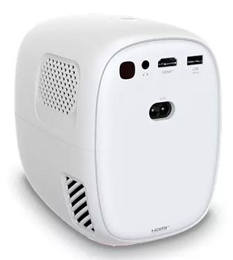 Biały projektor z wieloma portami. Posiada kratkę podobną do głośnika, port zasilania, port HDMI i port USB.