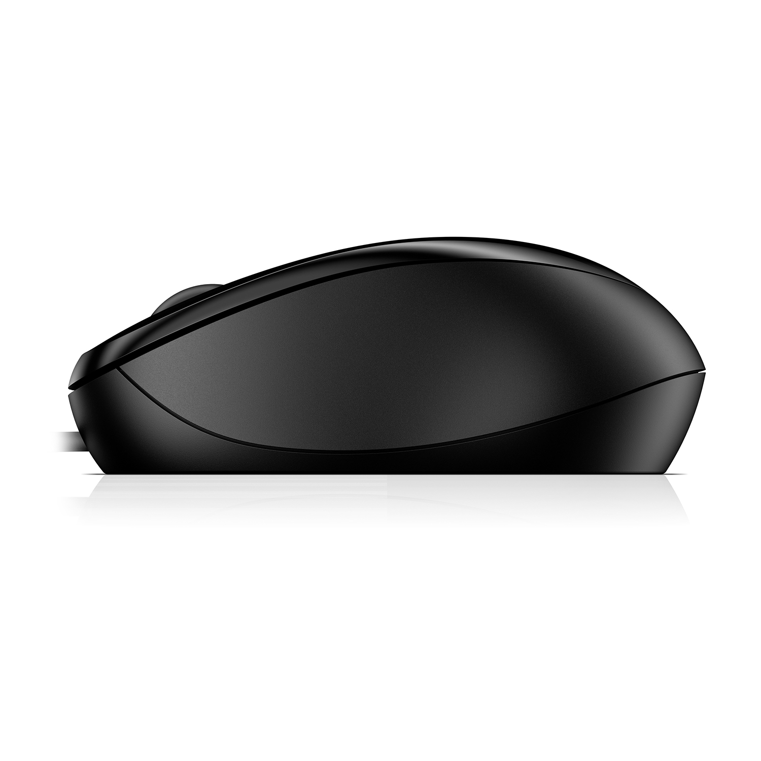 Mouse nero, vista laterale, su una superficie bianca.