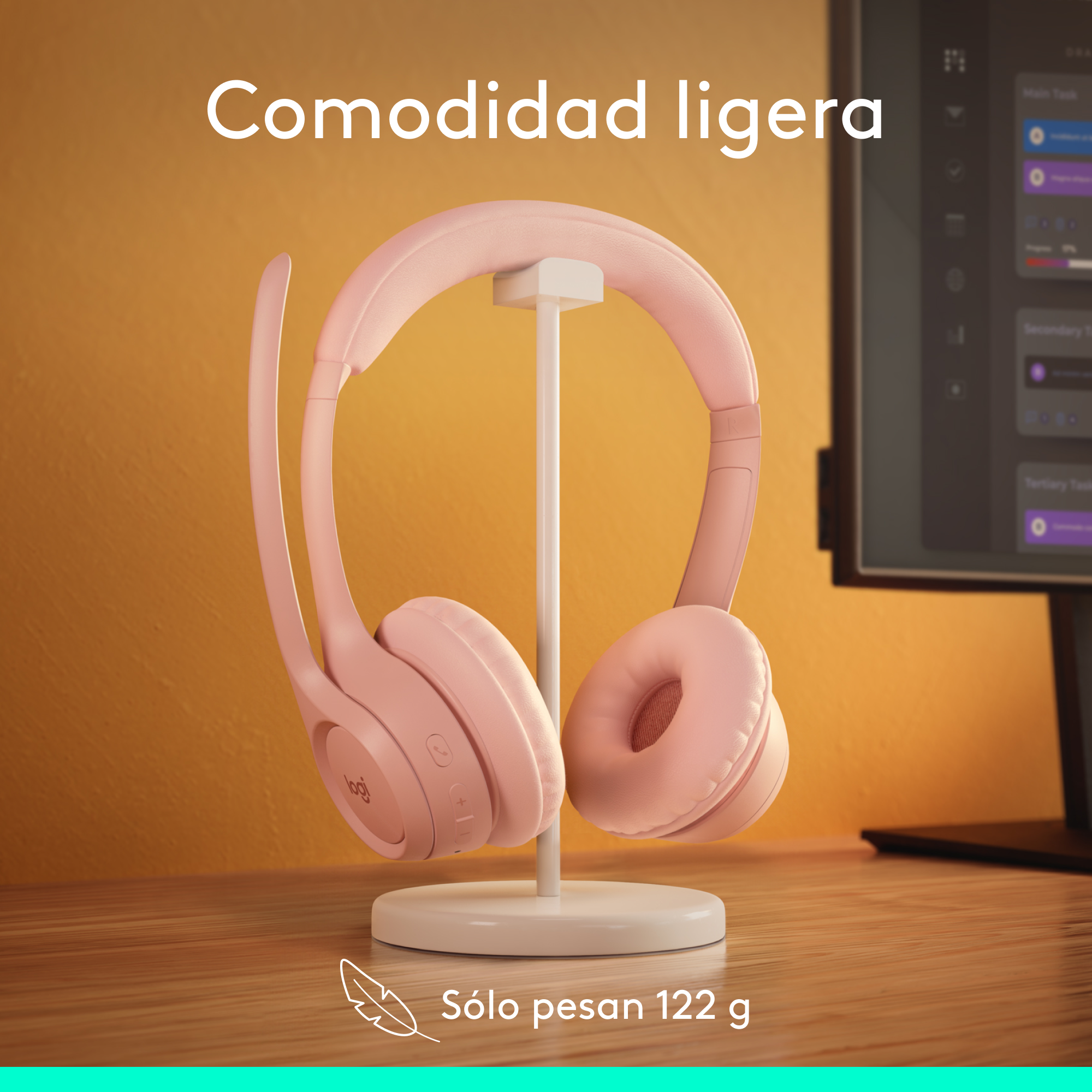 Auriculares rosas en un soporte, con texto que indica diseño ligero sobre fondo naranja.