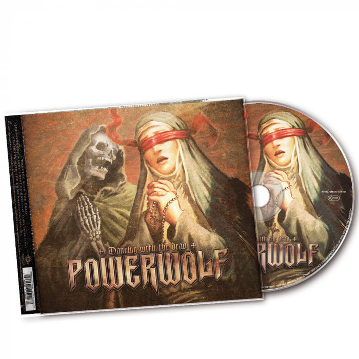 Eine CD-Hülle und -Disc der Band Powerwolf. Das Cover zeigt zwei Figuren mit roten Augenbinden.