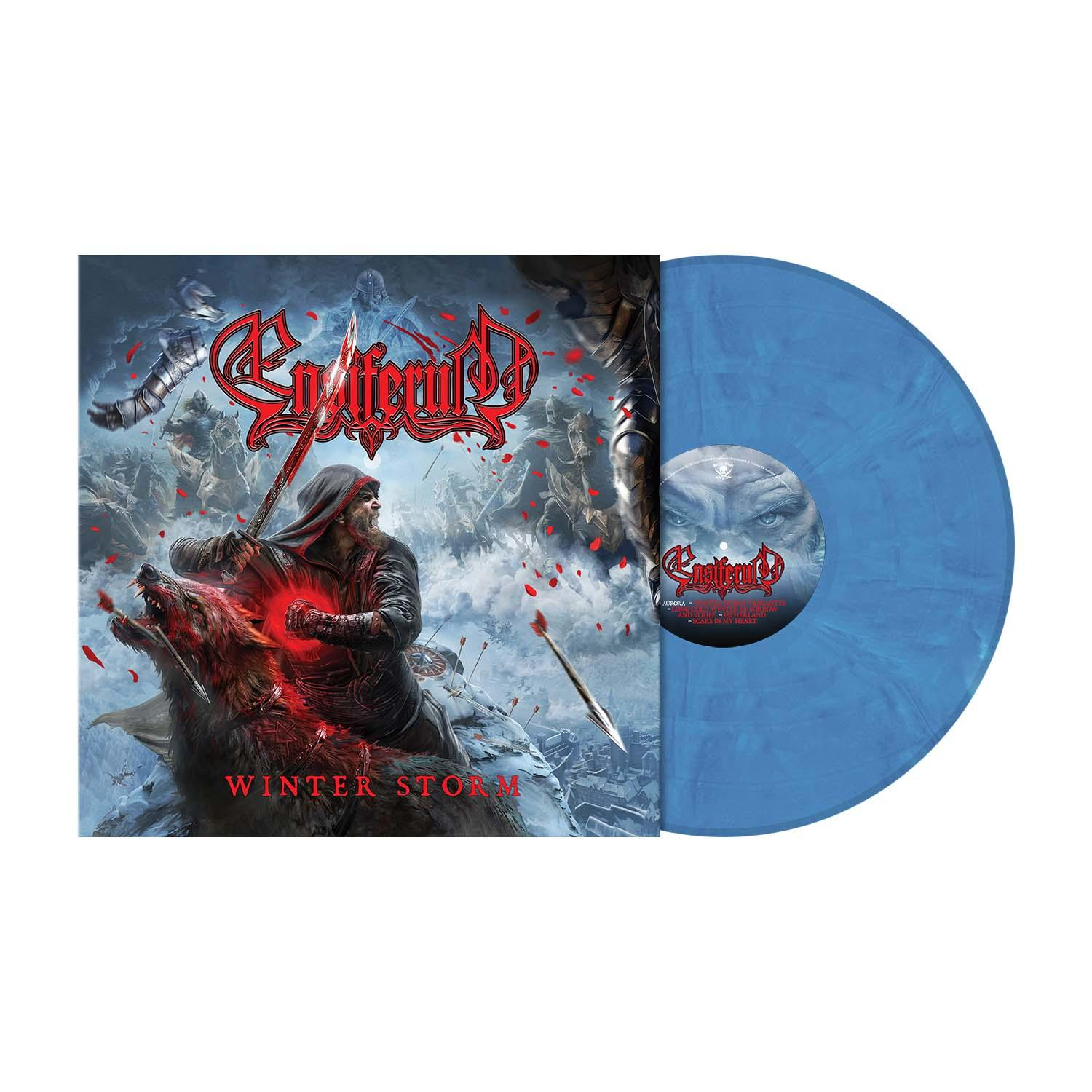 Eine blaue Vinylplatte auf weißem Untergrund mit Albumcover.