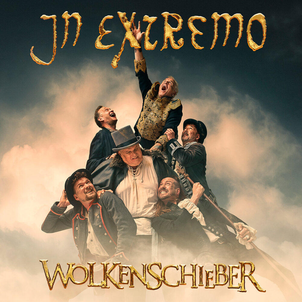 Albumcover mit einer Gruppe von Personen auf einer Wolke, mit dem Bandnamen.