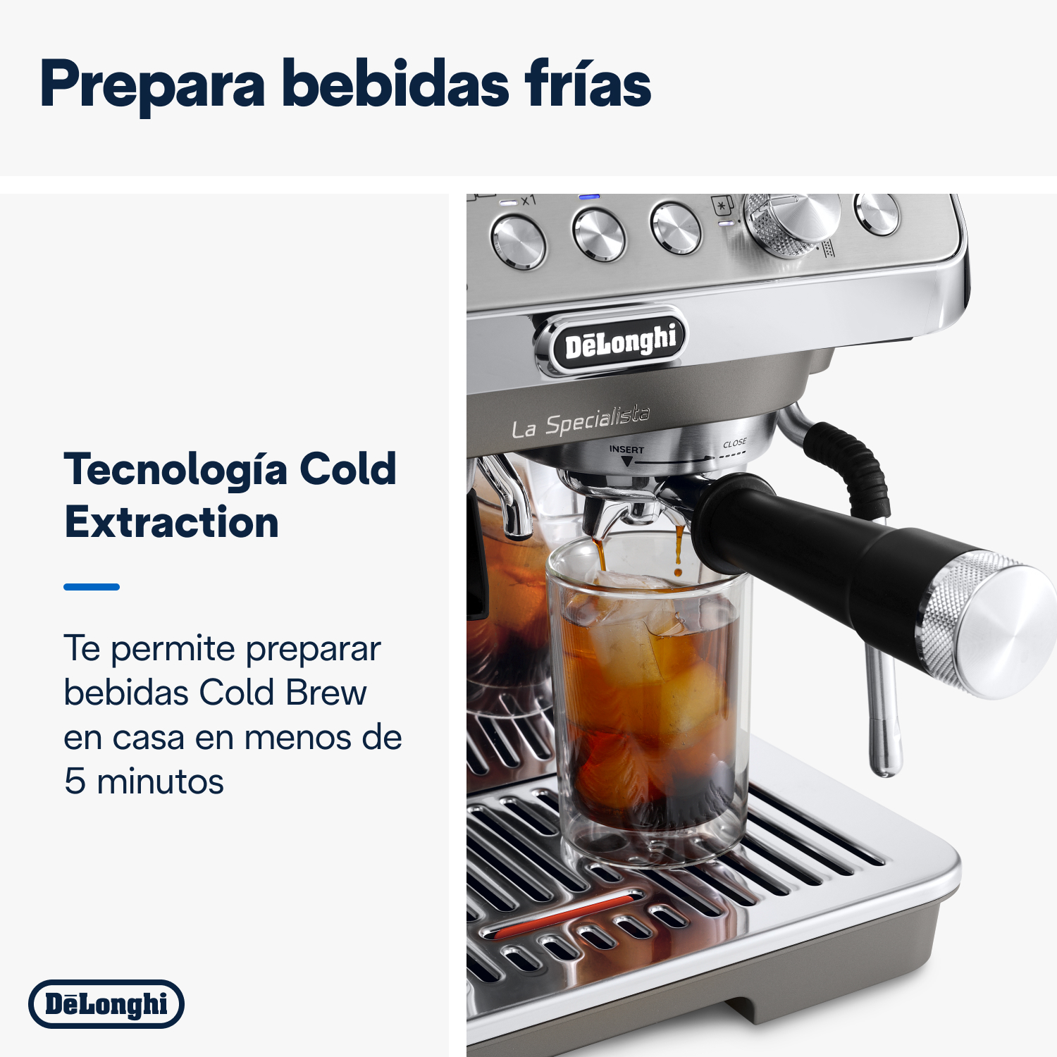 Una máquina de café espresso con función de preparación en frío, con un vaso de bebida.