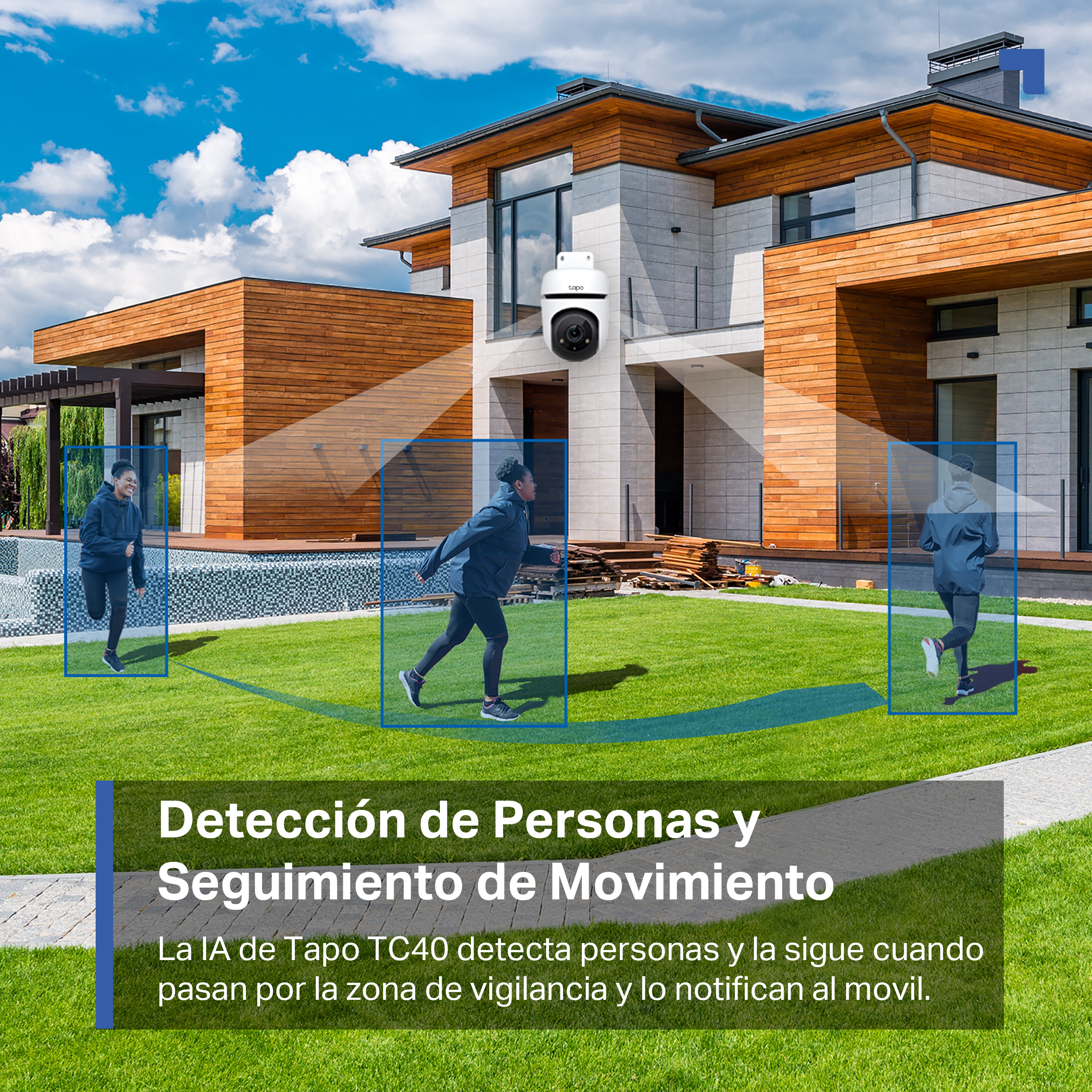 Una casa con personas caminando en el césped, vigilada por una cámara de seguridad con seguimiento de movimiento.