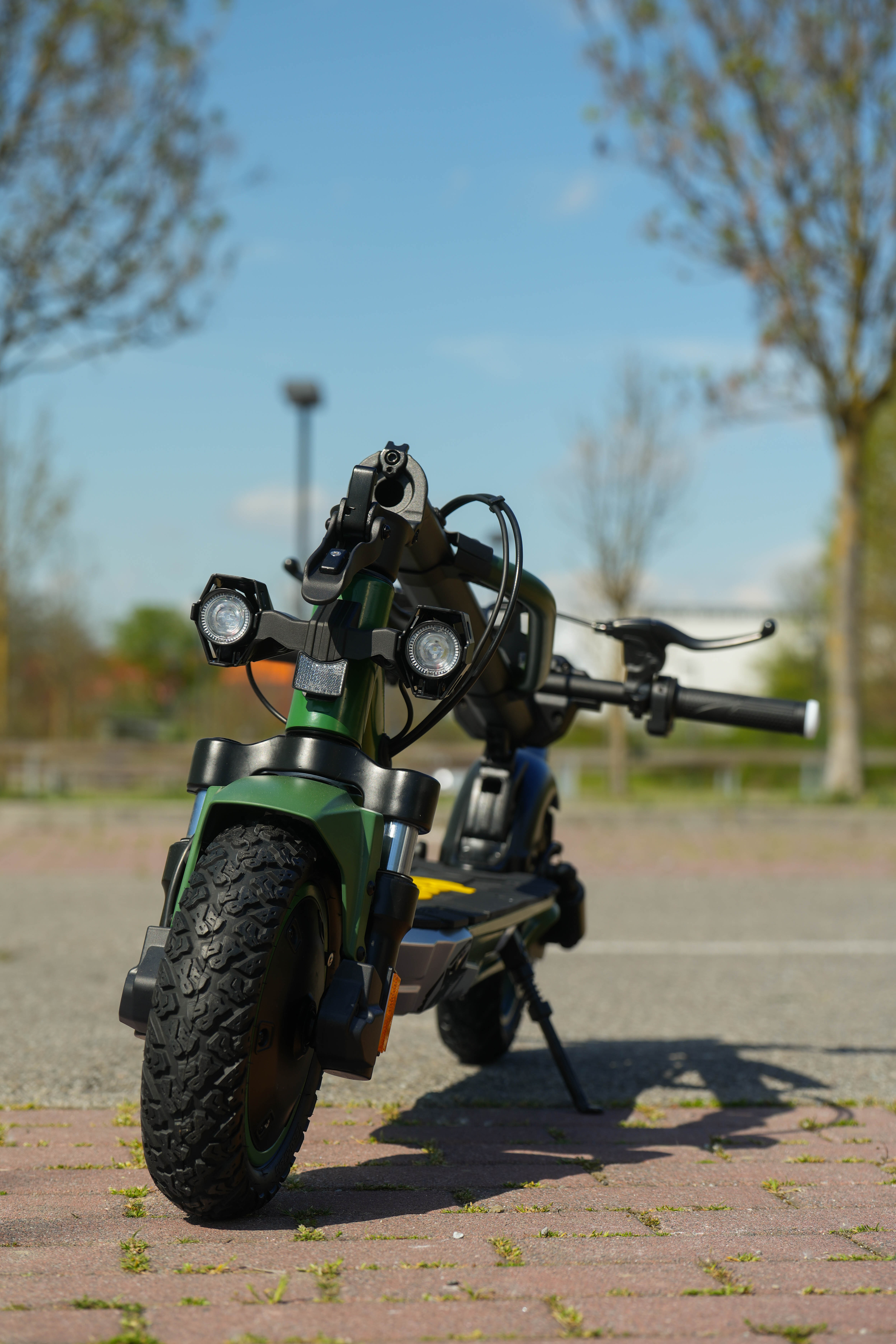 Patinete eléctrico - Jeep Jad Advanced Safety, Potencia máx. 515 W, Carga máx. 100 kg, 10.000 mAh, 25 km/h, Verde