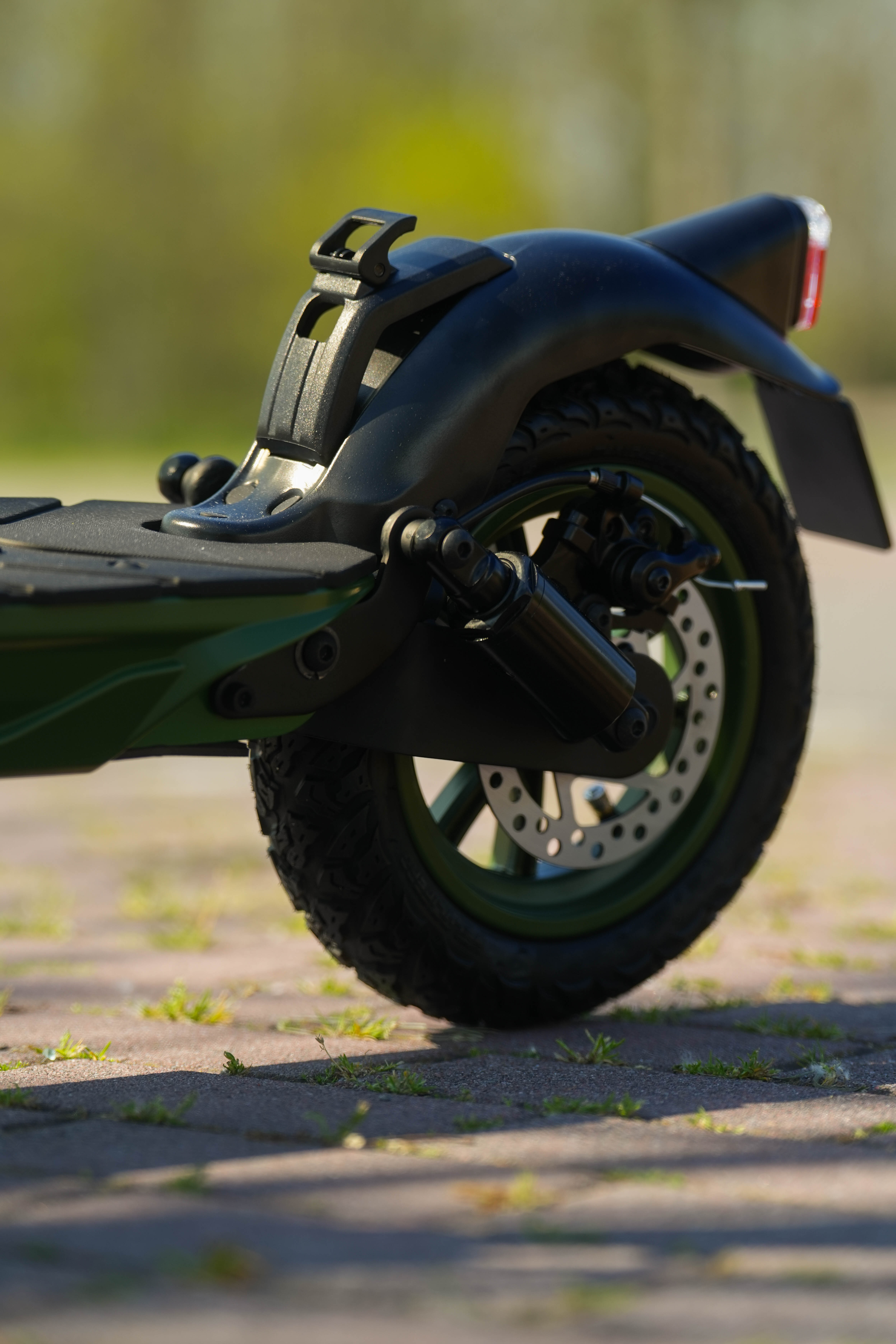 Patinete eléctrico - Jeep Jad Advanced Safety, Potencia máx. 515 W, Carga máx. 100 kg, 10.000 mAh, 25 km/h, Verde