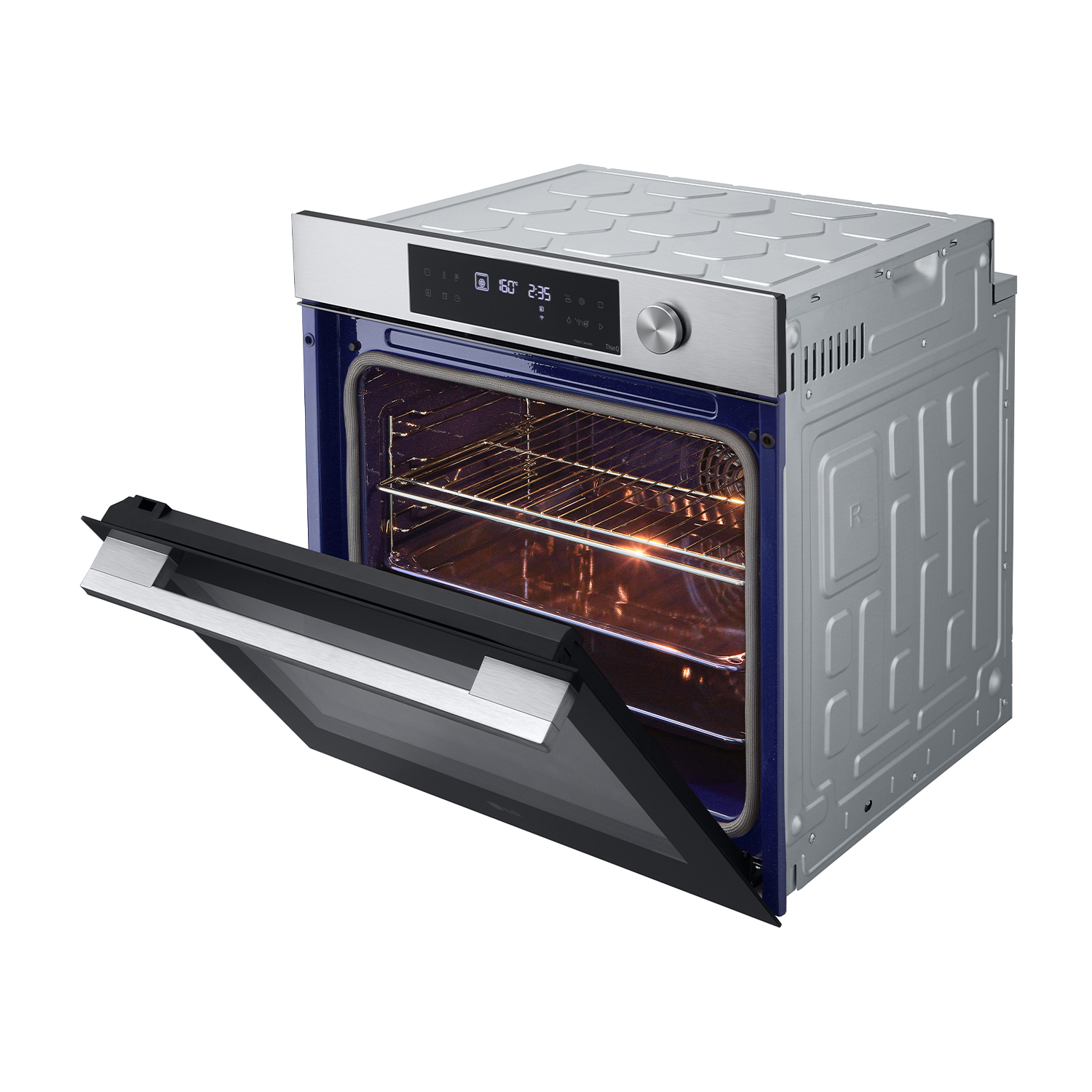 Forno argentato, porta aperta, interno visibile, sfondo bianco.