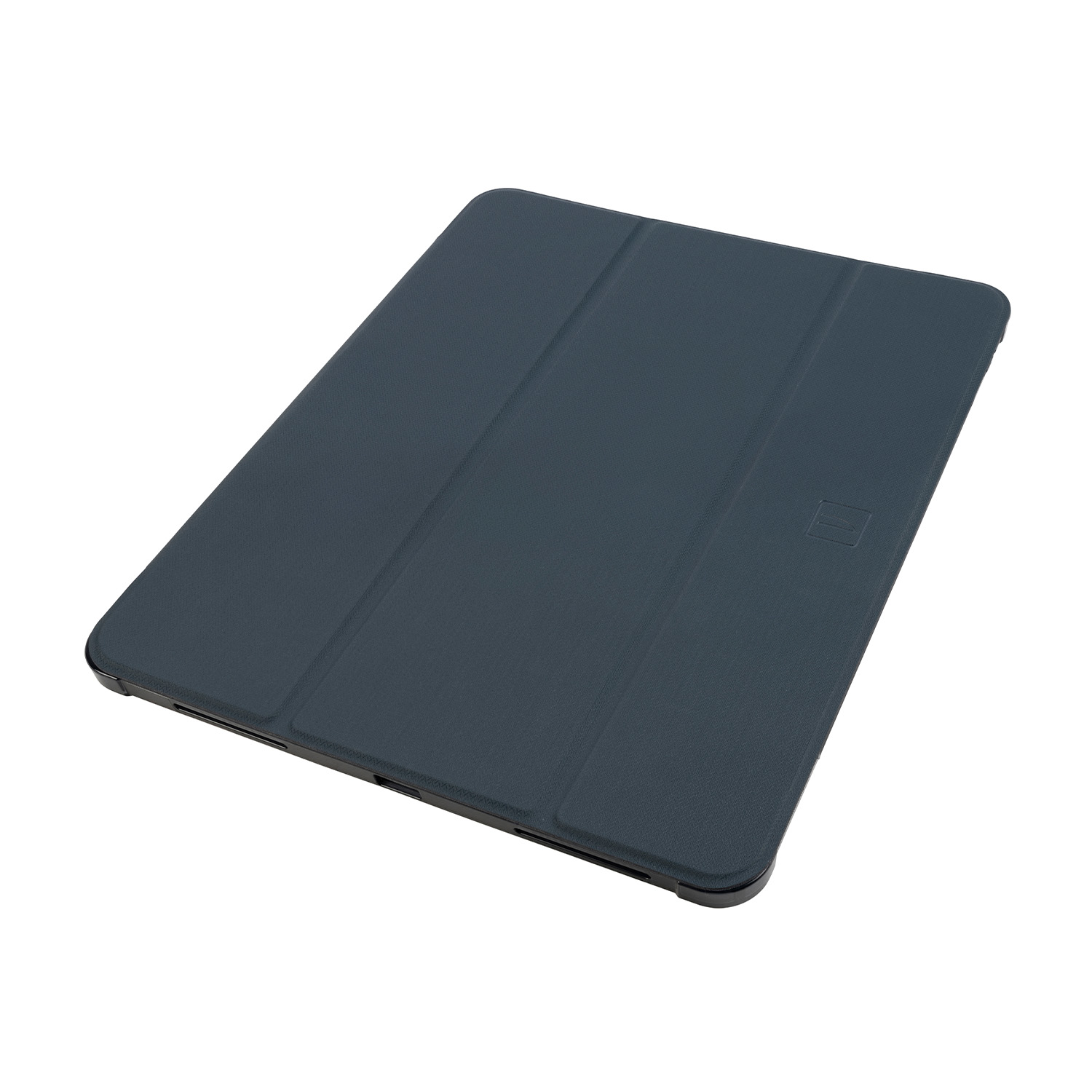 Custodia per tablet blu scuro. La custodia è chiusa e appoggiata su una superficie bianca.