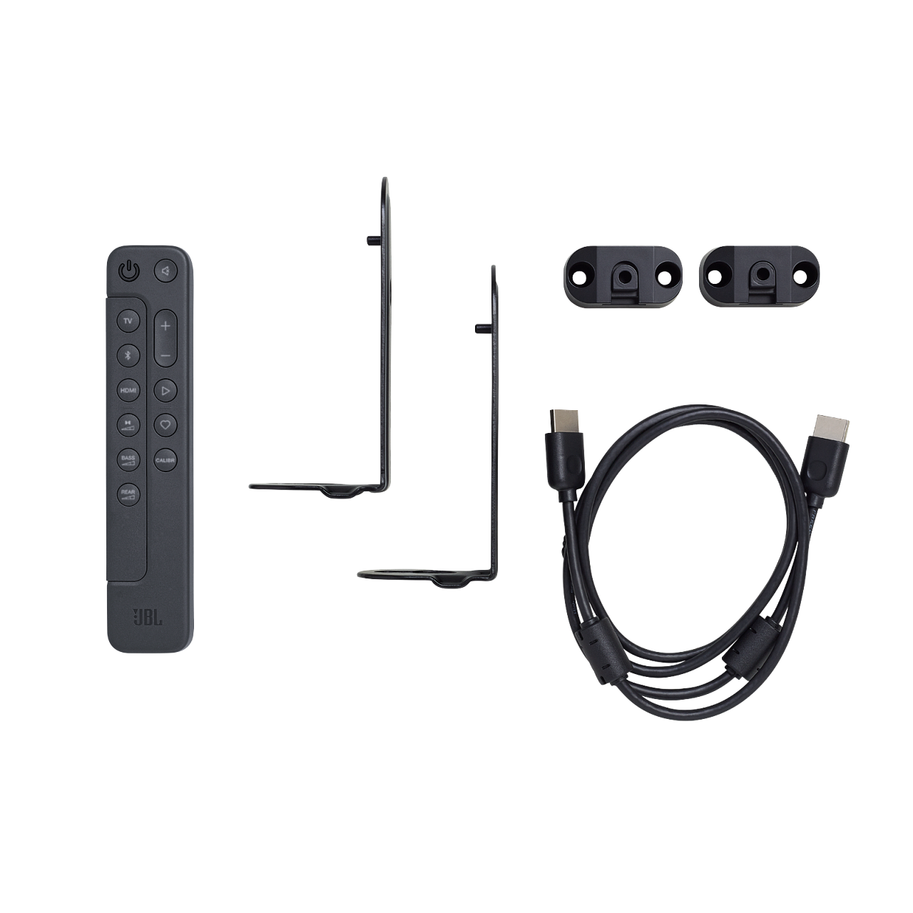 Un kit de accesorios para barra de sonido JBL: mando a distancia, soportes de montaje, cables y clips.