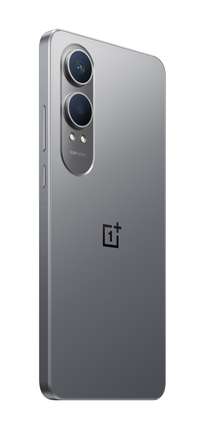 Teléfono OnePlus gris con cámaras duales, visto desde la parte trasera, fondo negro.