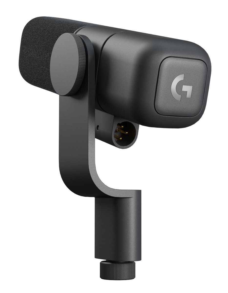 Czarny mikrofon z piankową osłoną, zamontowany na czarnym statywie. Logo Logitech.