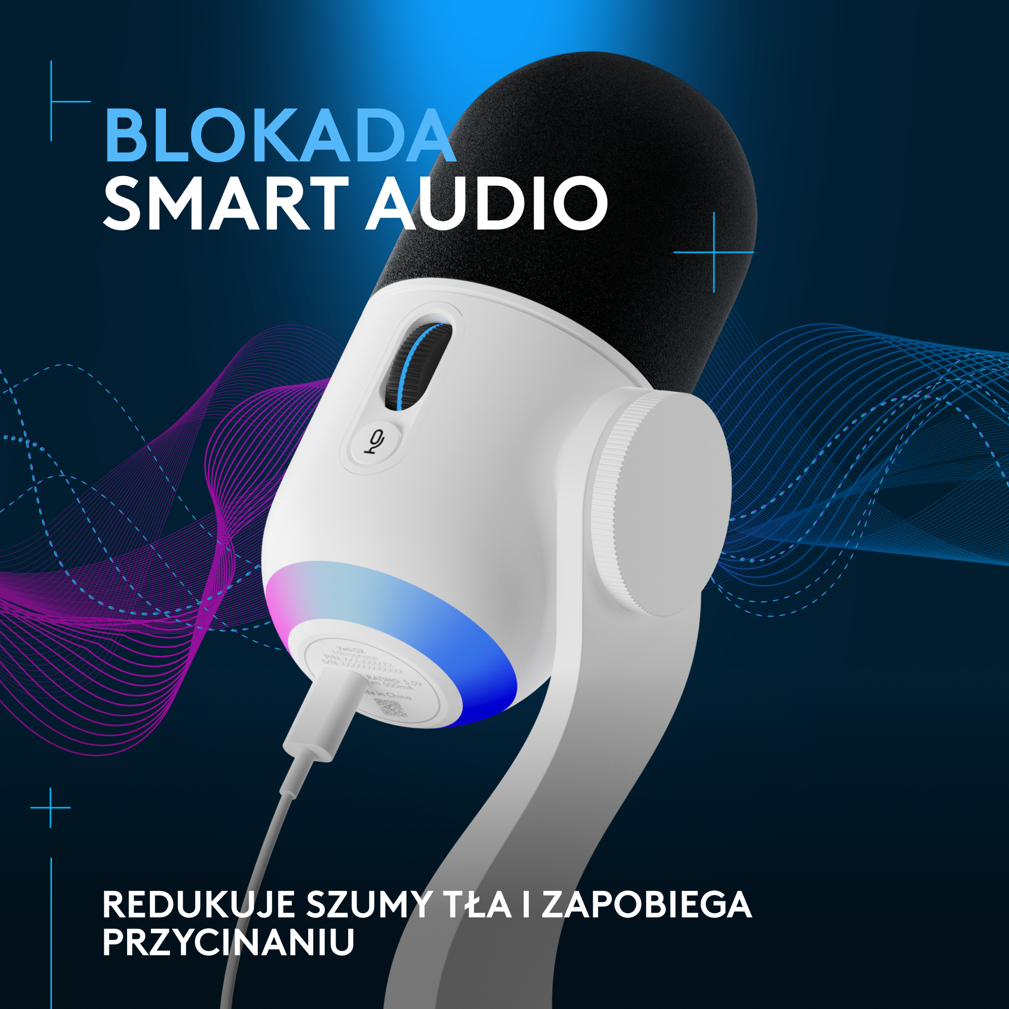 Biały mikrofon z czarną piankową osłoną i niebiesko-fioletowym światłem. Tekst brzmi: BLOKADA SMART AUDIO.