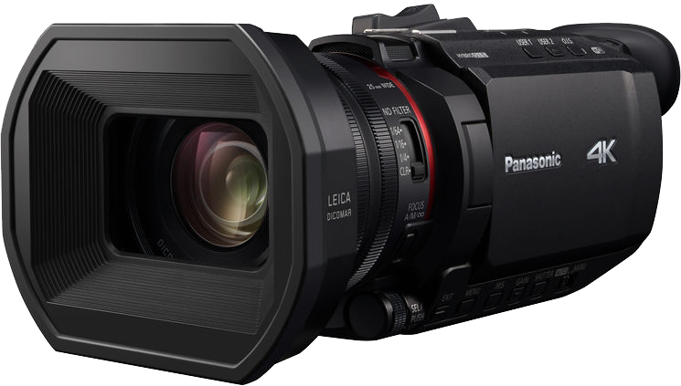 Fekete Panasonic 4K videokamera. Van rajta napellenző és különböző gombok és tárcsák.