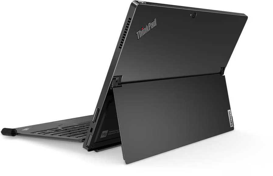 Schwarzer Laptop mit geöffnetem Bildschirm, Tastatur und Anschlüssen, Lenovo-Logo.