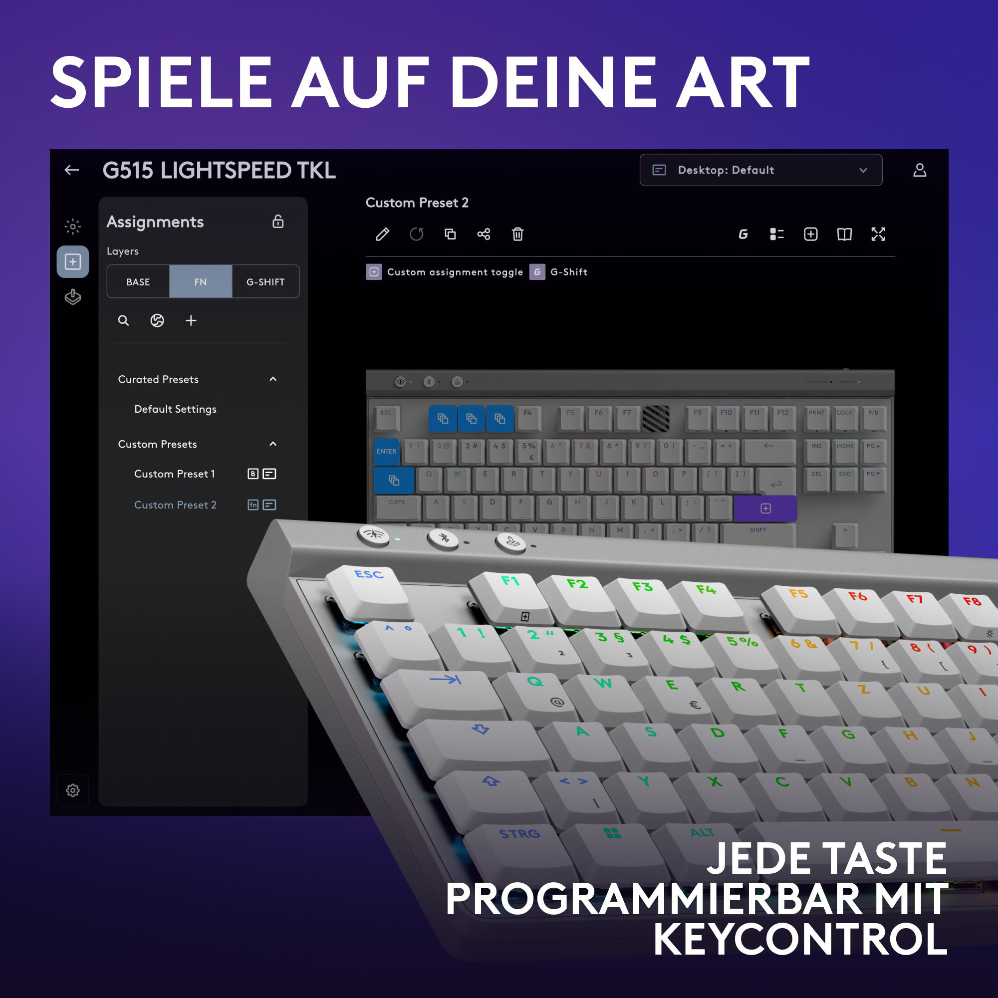Eine Person benutzt eine Tastatur mit anpassbaren Einstellungen. Die Tastatur ist mit verschiedenen Farben beleuchtet.