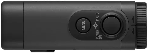 Eine schwarze Action-Kamera mit zwei Knöpfen, beschriftet 'Menu' und 'Photo', und einem Drehrad.