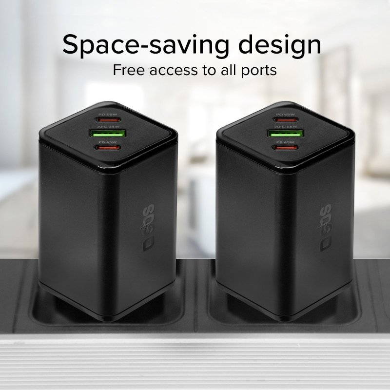 Zwei schwarze Netzadapter. Sie haben farbige Lichter für den Ladestatus.